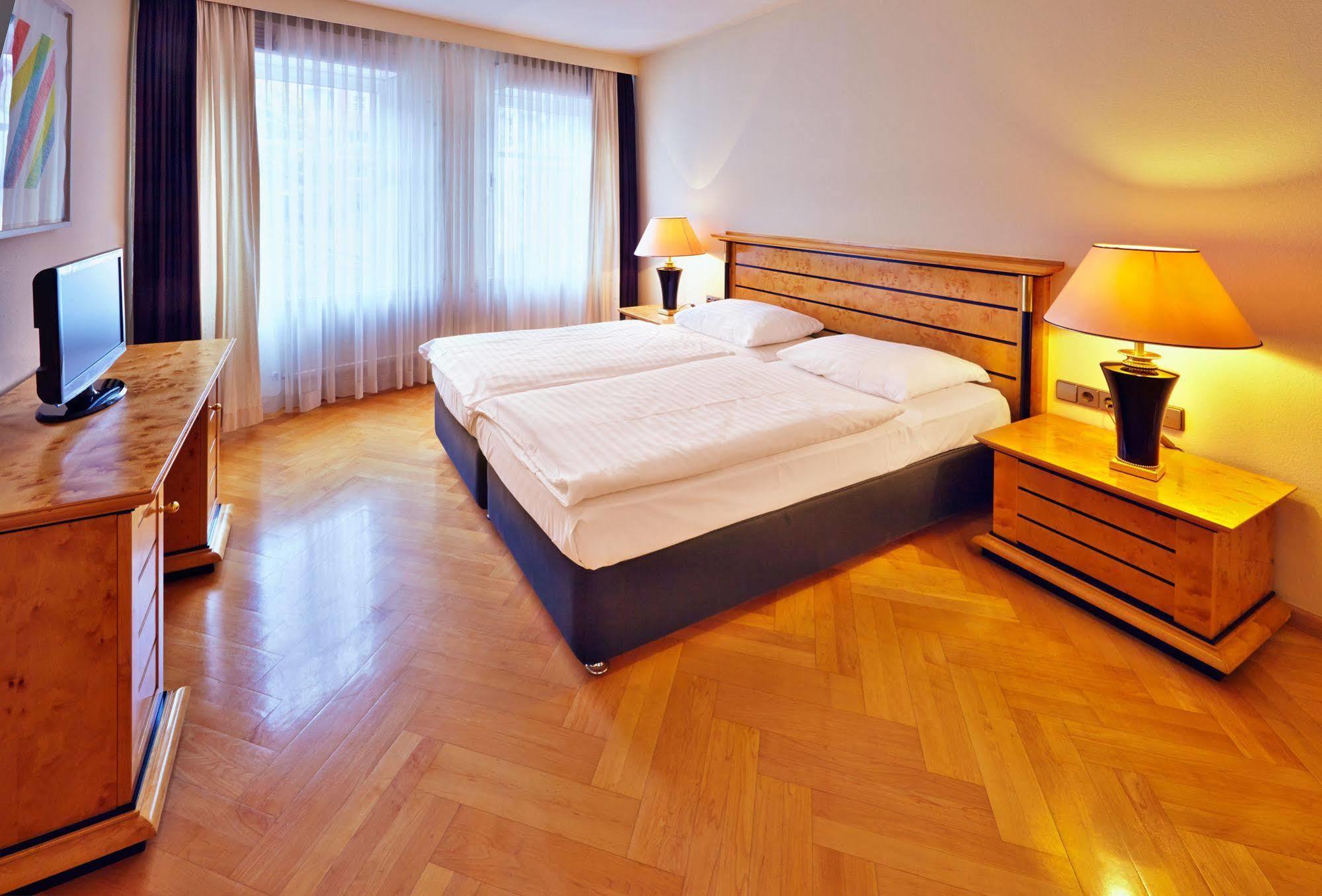 Hotel Waldhorn Weingarten  Dış mekan fotoğraf